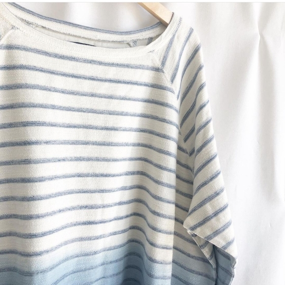 Chaps blue and white 3/4 sleeve sweatshirt - Picture 2 of 4